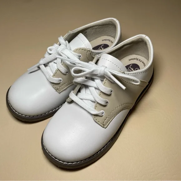 Footmates Classic White and Tan Boys Shoes style “cheer” - Picture 8 of 8